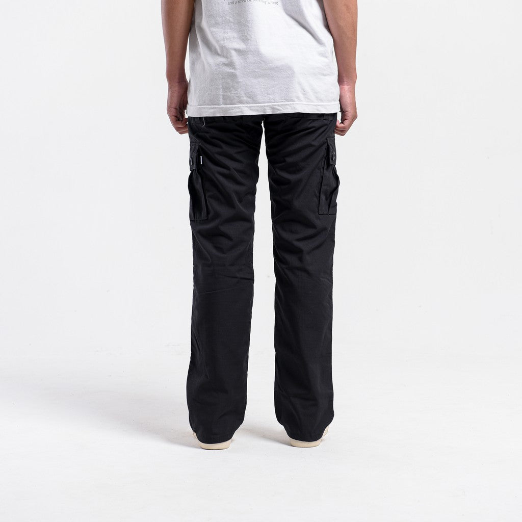 WISED  TROOPS BLACK  CARGO PANTS