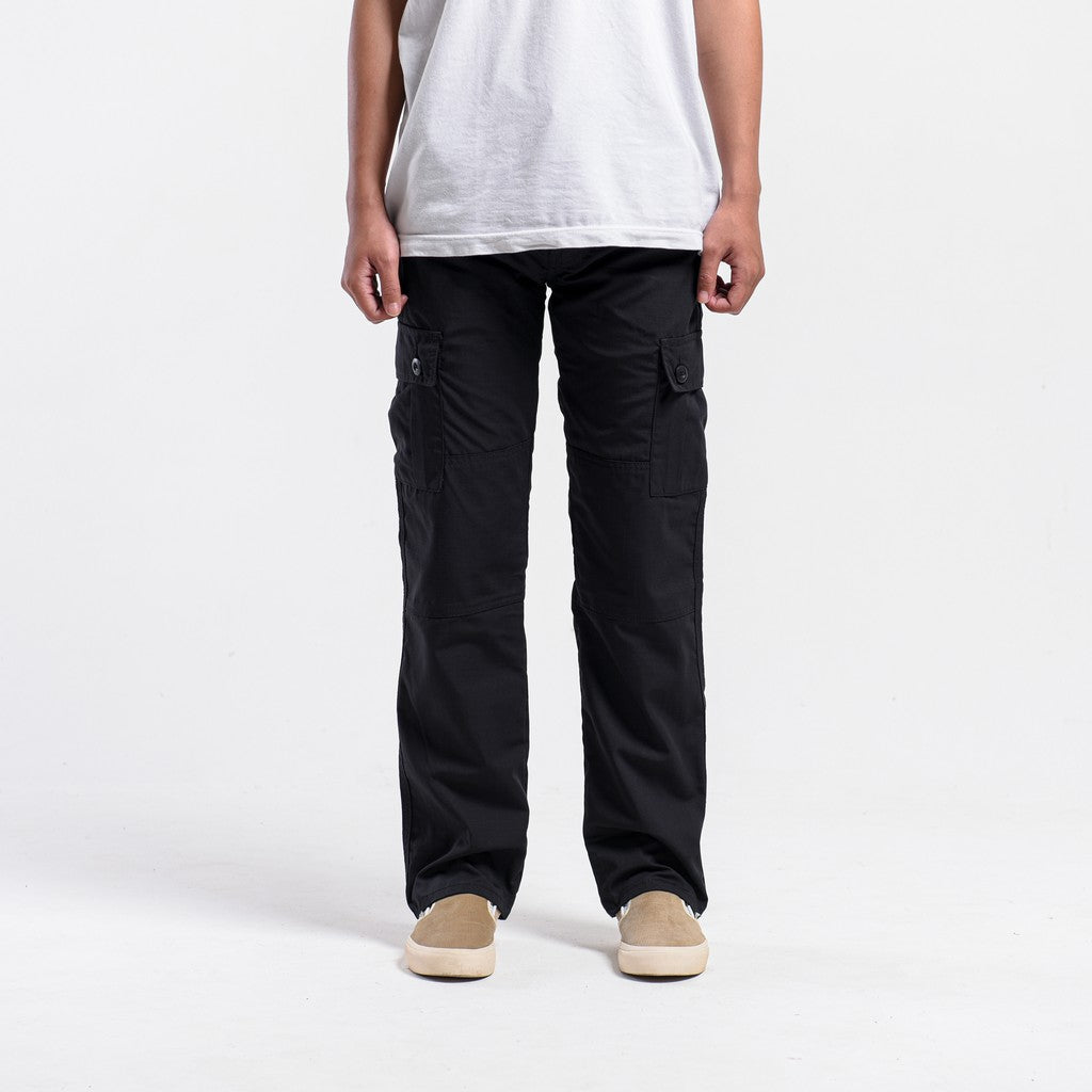 WISED  TROOPS BLACK  CARGO PANTS