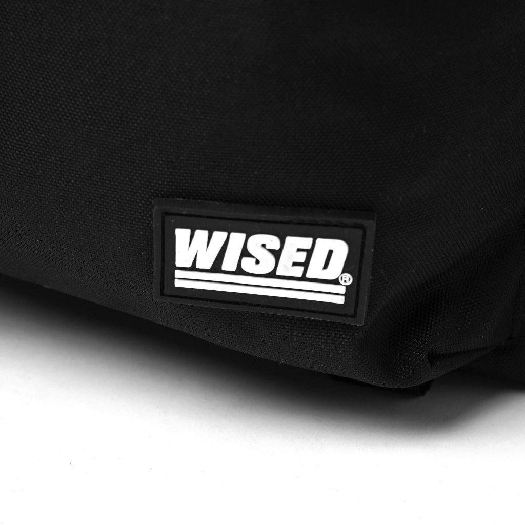 WISED | COMBS | BACKPACK